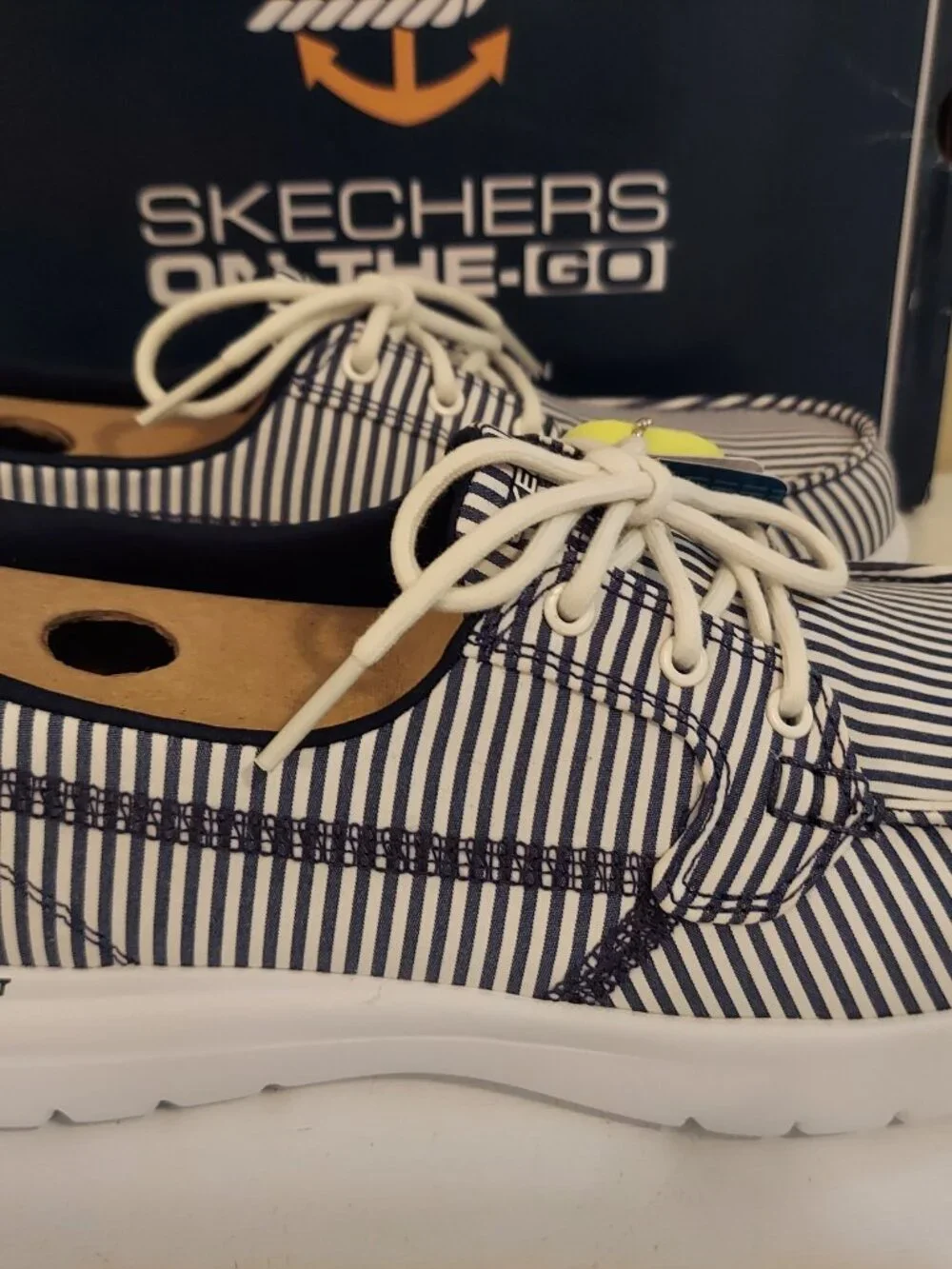 NWT Skechers Lighthouse Shoes Size 8